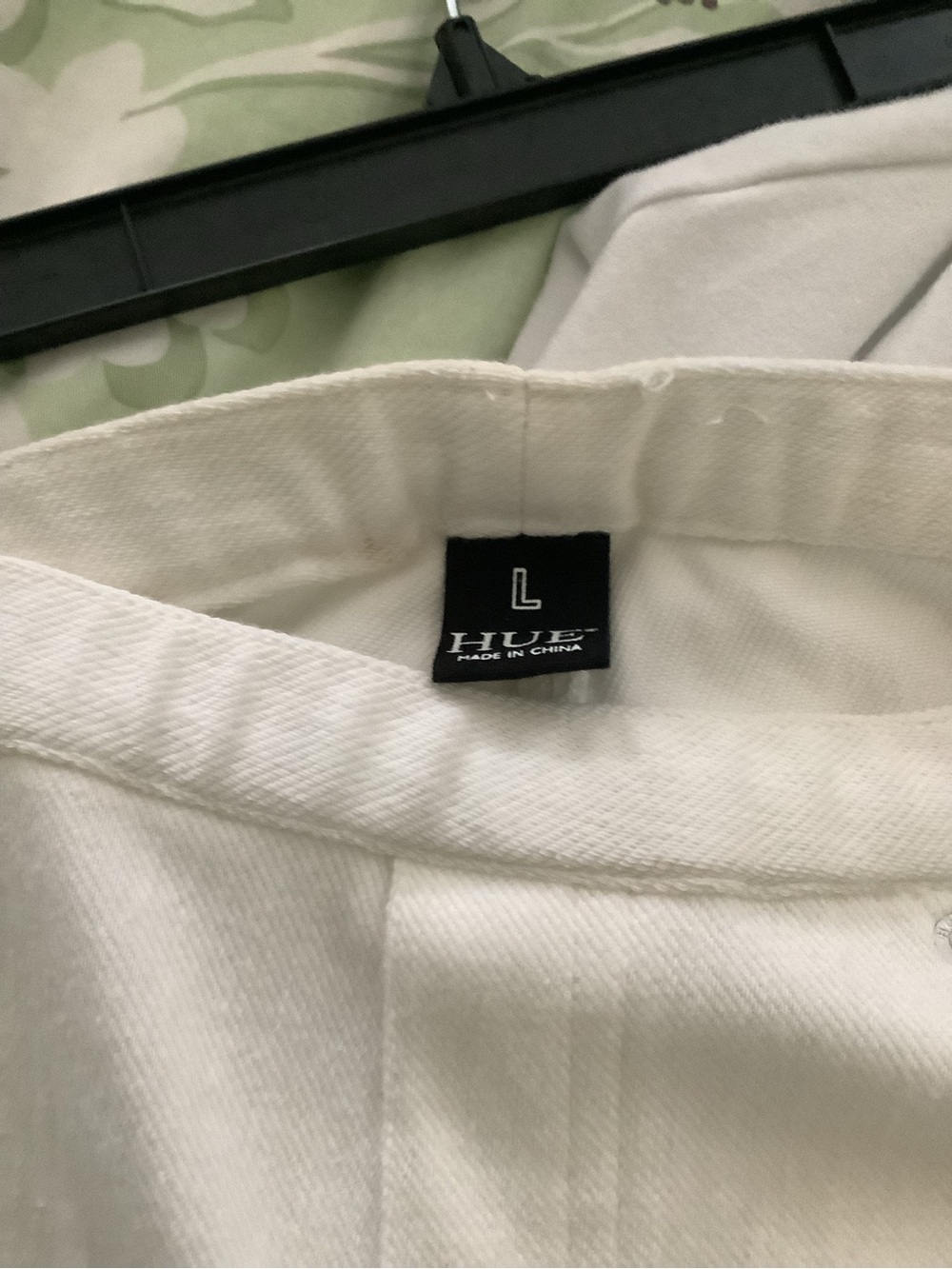 HUE White Leggings - Women's L